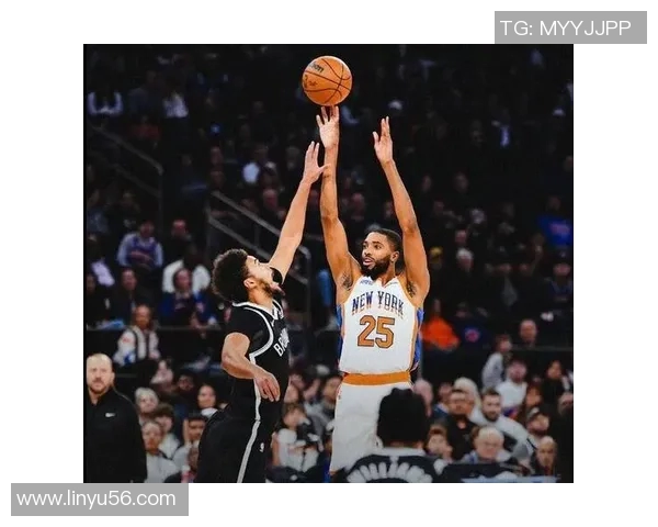 布里奇斯精准助攻唐斯展现飞天扣篮绝技震撼全场 布里奇斯精准助攻唐斯展现飞天扣篮绝技震撼全场